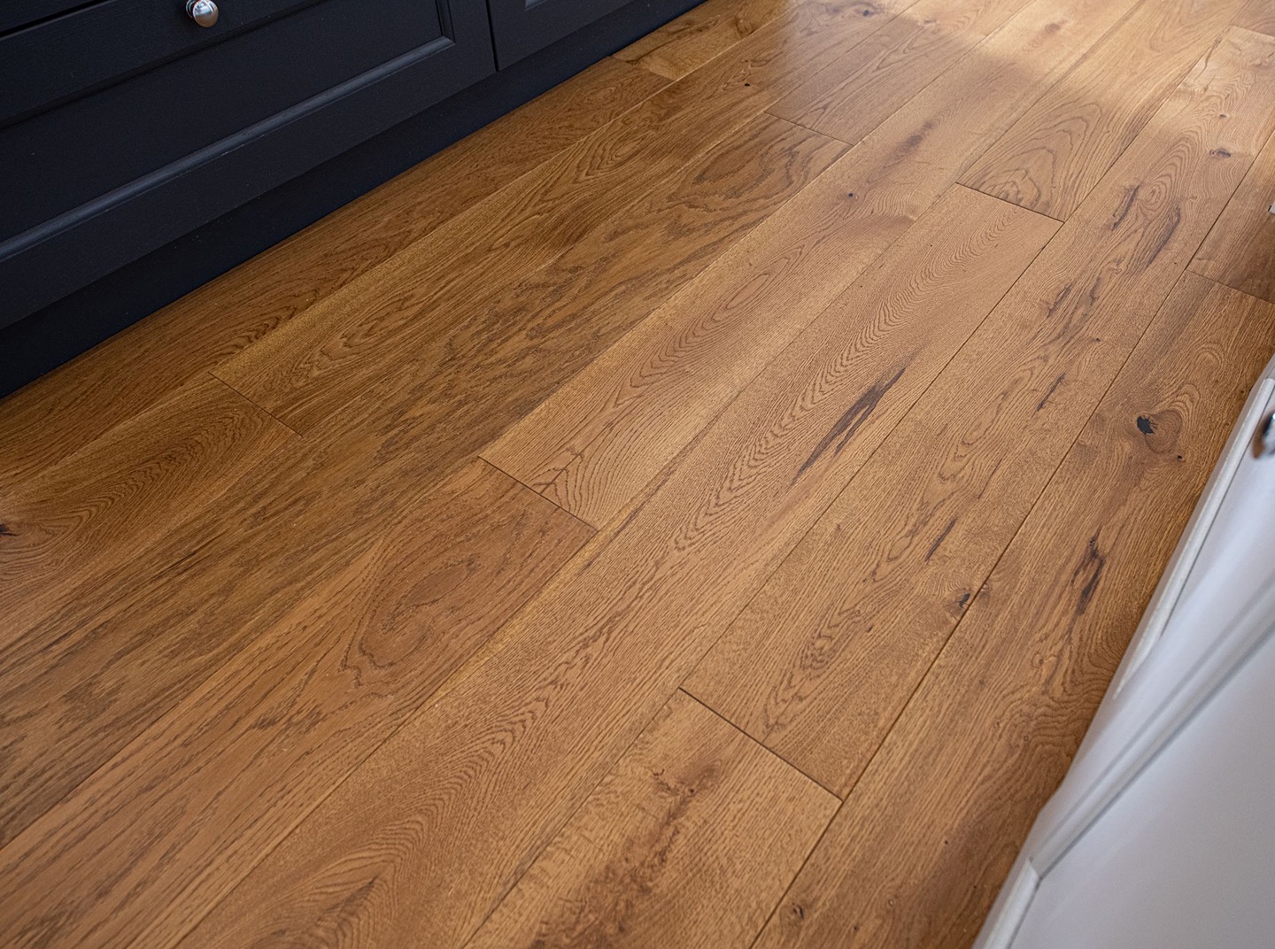 Naturecraft Knightsbridge 190 Golden Handscraped Lacquered Engineered Oak Naturecraft Knightsbridge 190 Golden Handscraped and Lacquered 15mm engineered oak flooring