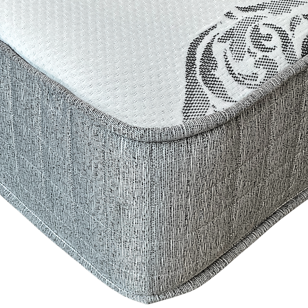 Back Air Mattress Detail Back Air mattress knitted fabric and border detail